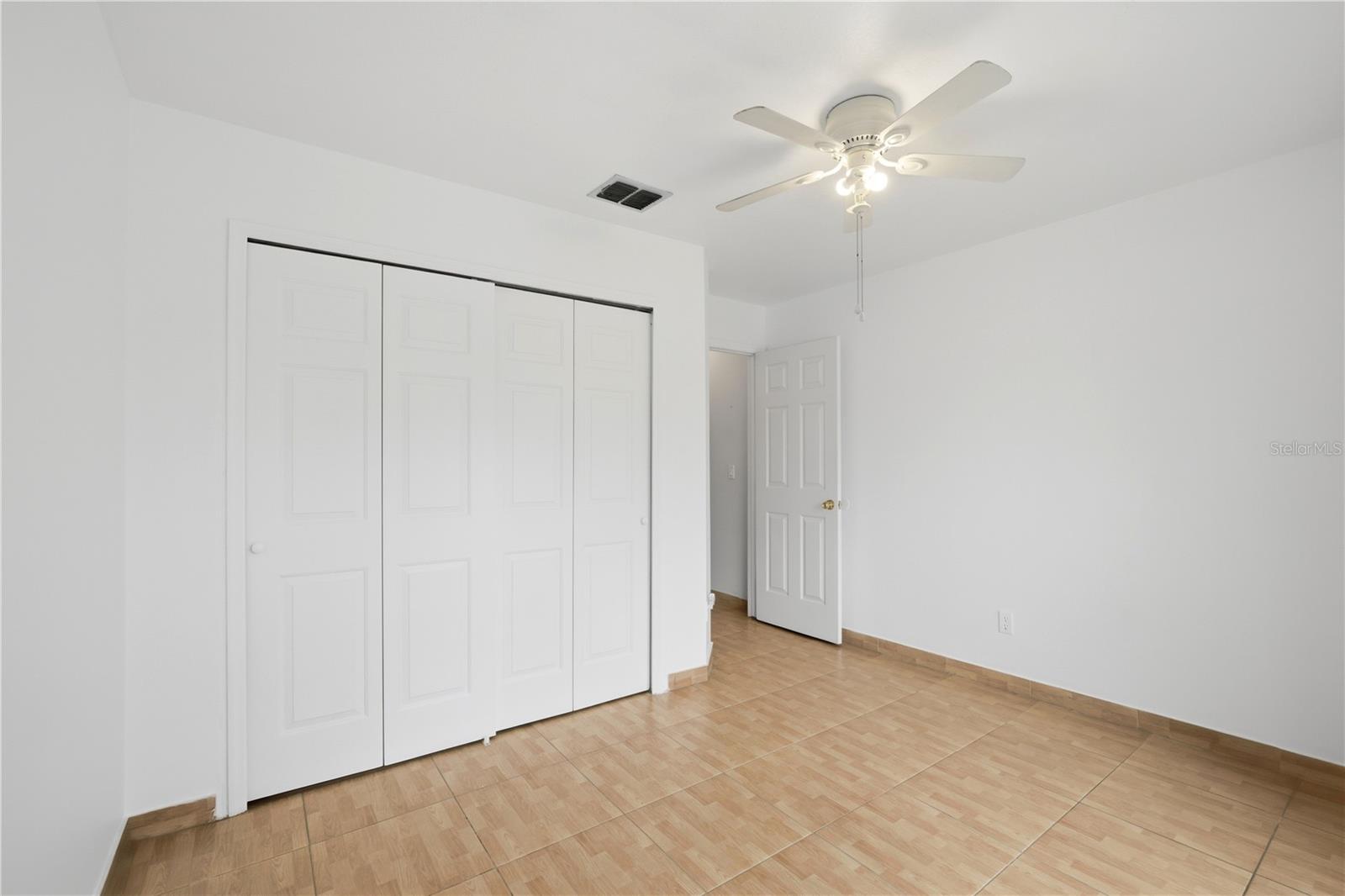 Image 11 of 17 For 2442 Island Club Way