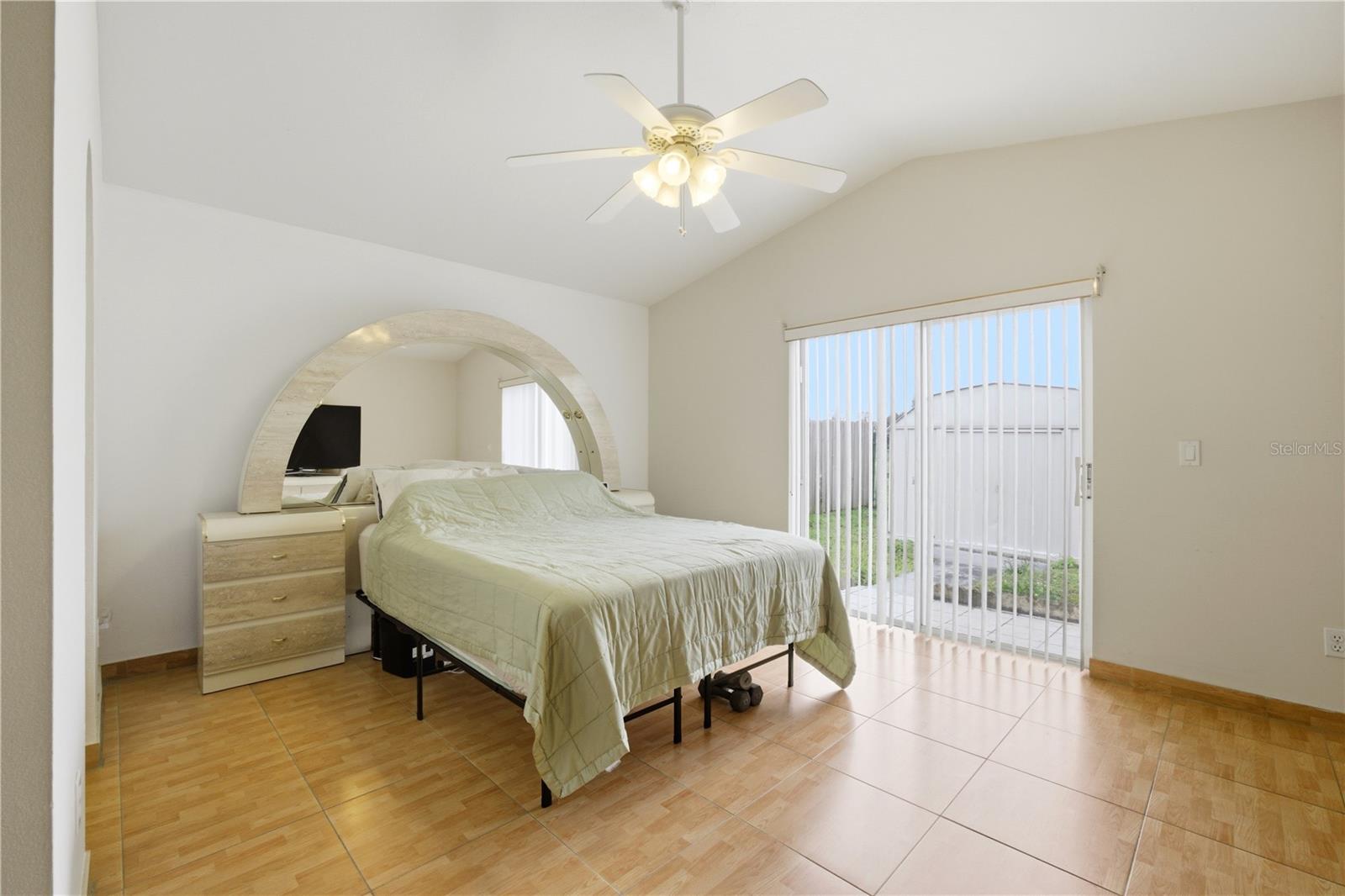 Image 8 of 17 For 2442 Island Club Way