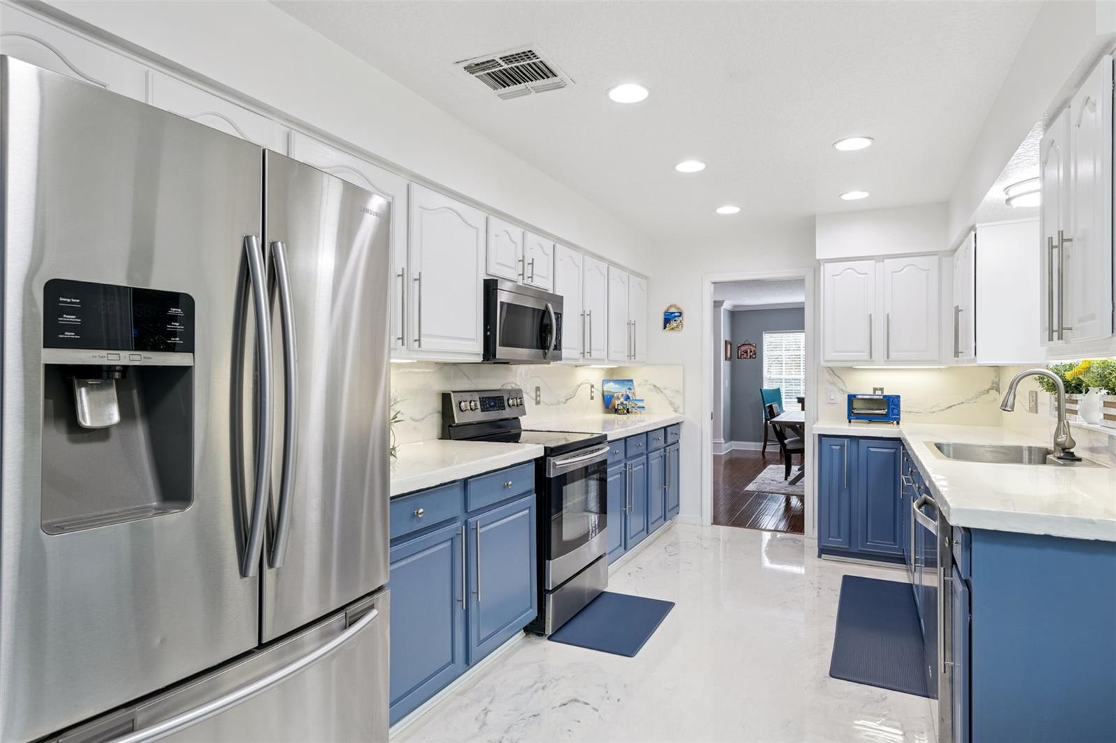 Image 9 of 36 For 7578 Somerset Shores Court