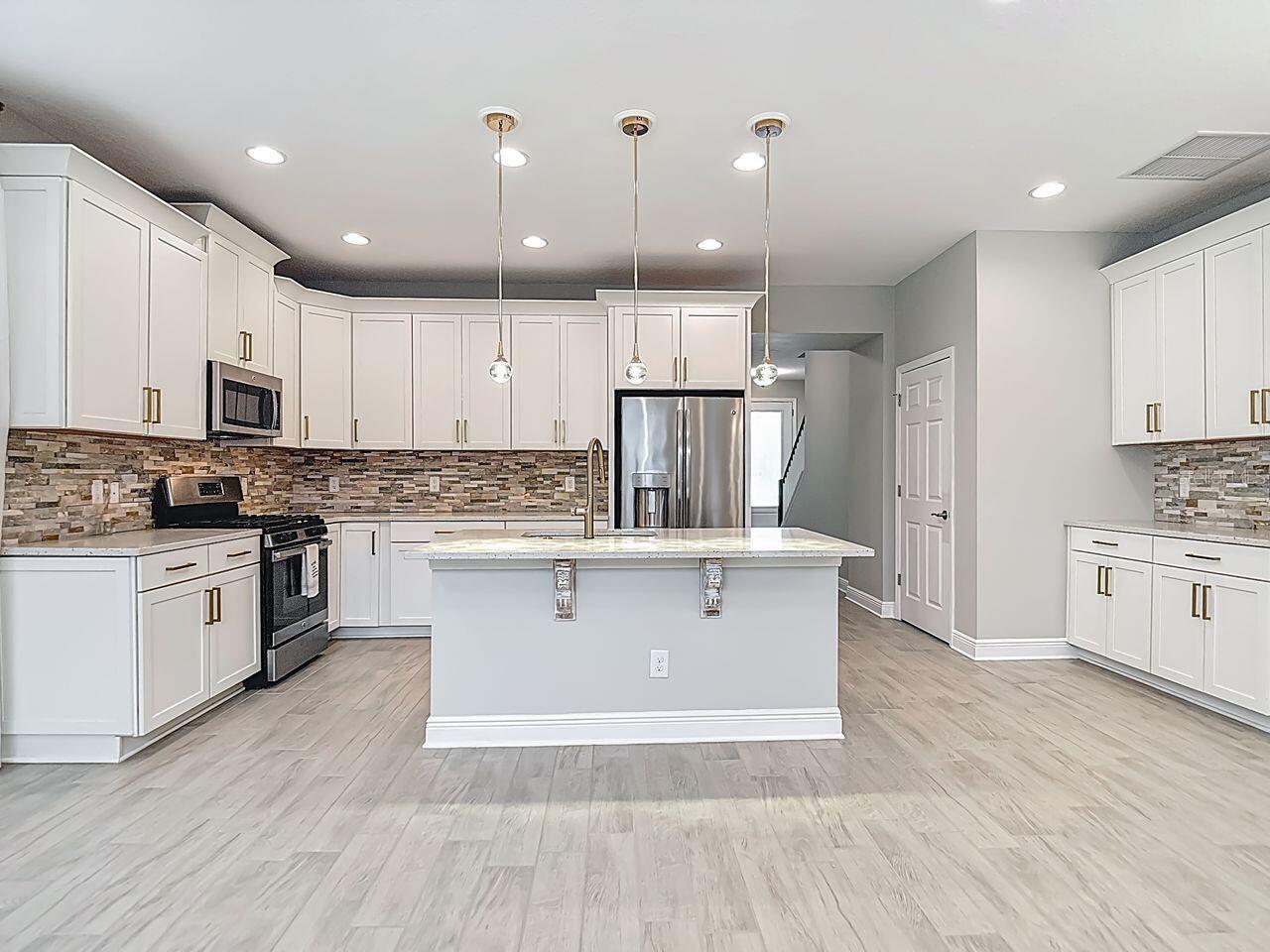 Image 17 of 60 For 12538 Rangeland Boulevard