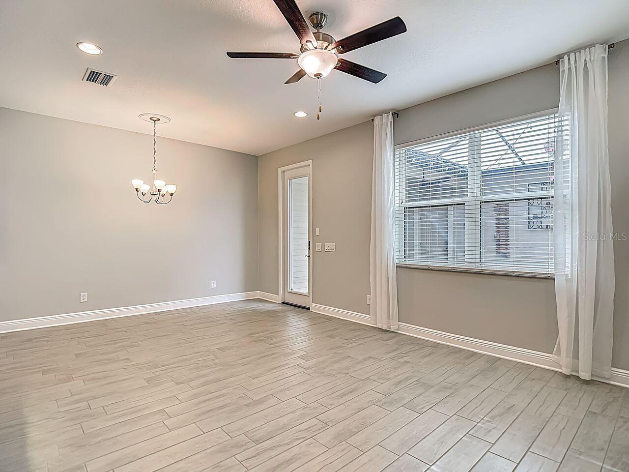 Image 19 of 60 For 12538 Rangeland Boulevard