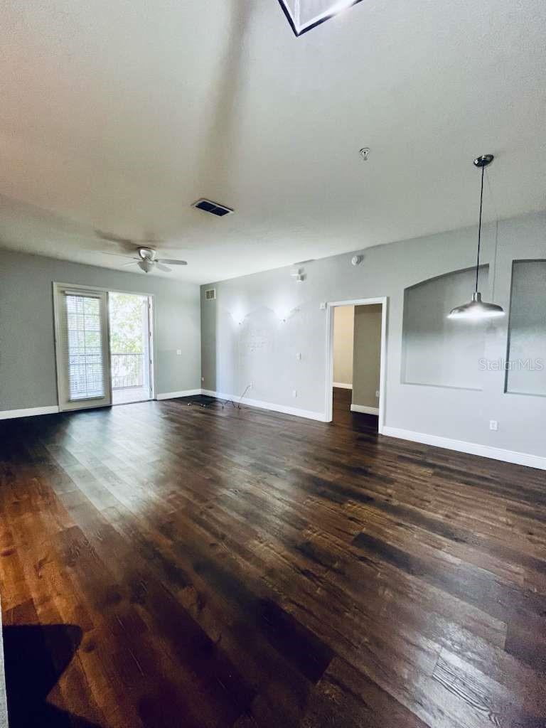 Image 10 of 26 For 3311 Whitestone Circle 206