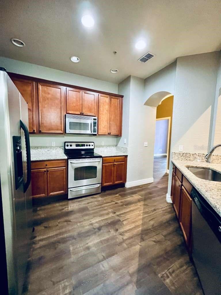 Image 5 of 26 For 3311 Whitestone Circle 206