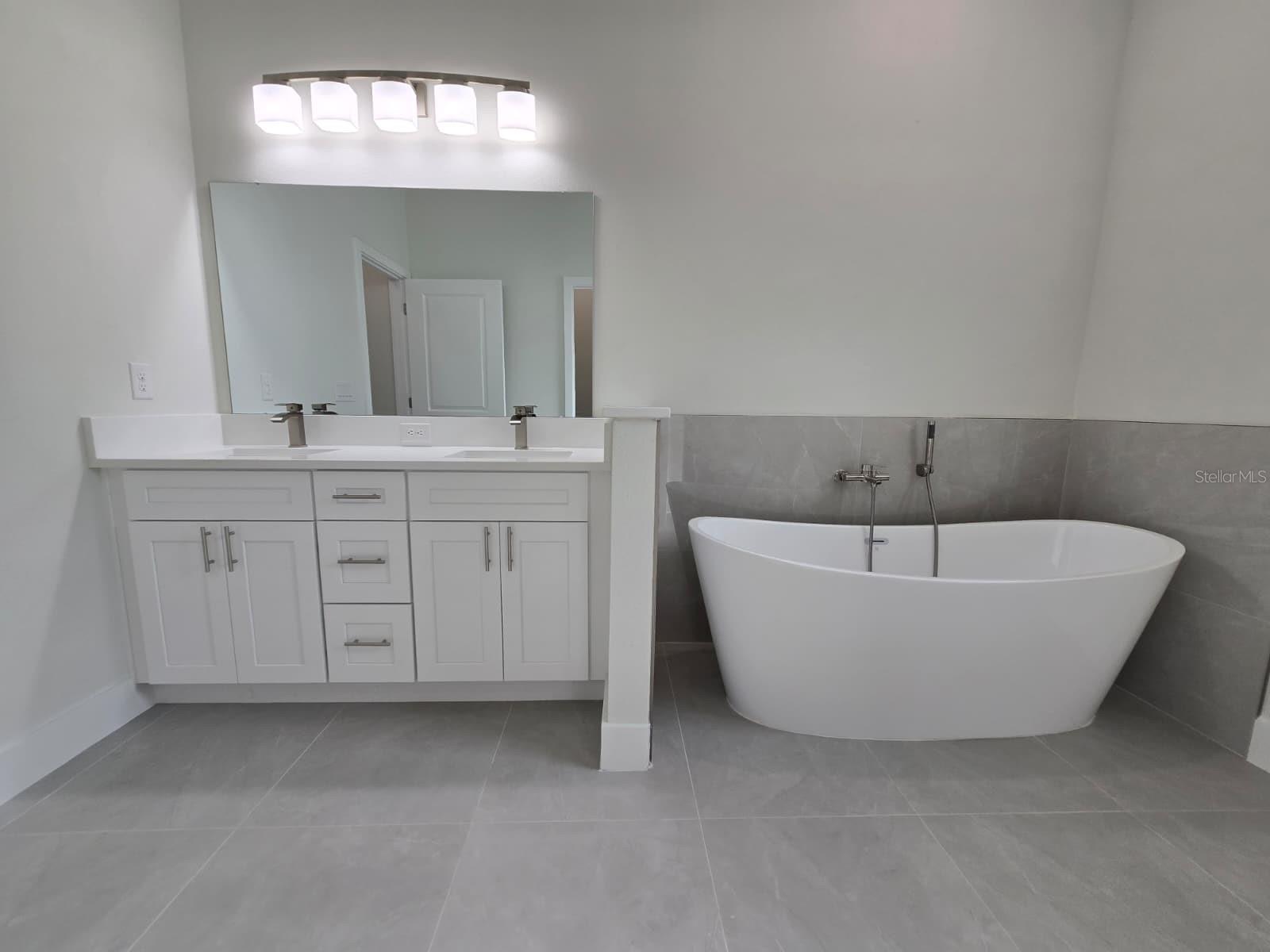 Image 14 of 29 For 5244 Redwood Terrace