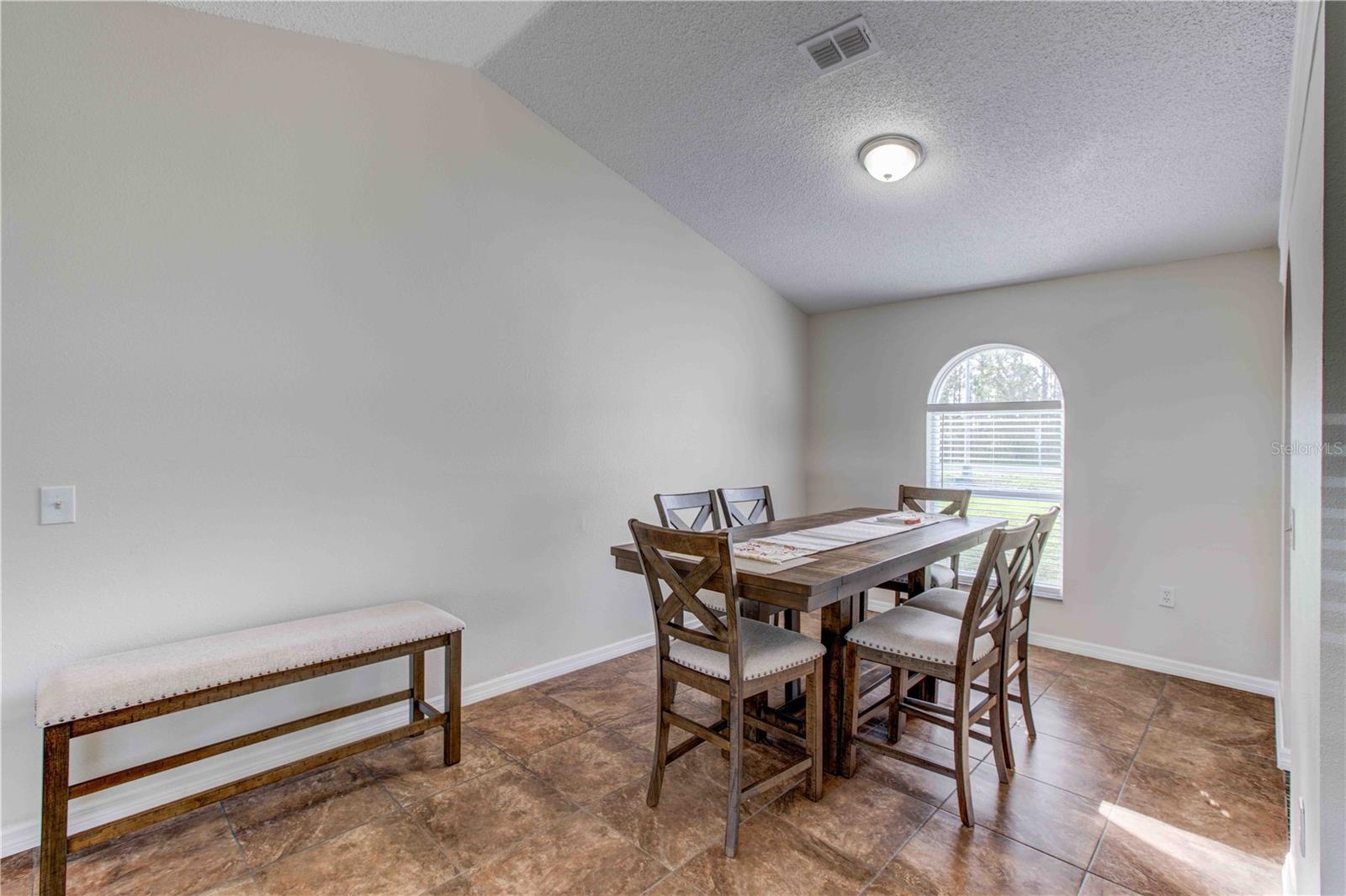 Image 13 of 23 For 762 Toulon Drive