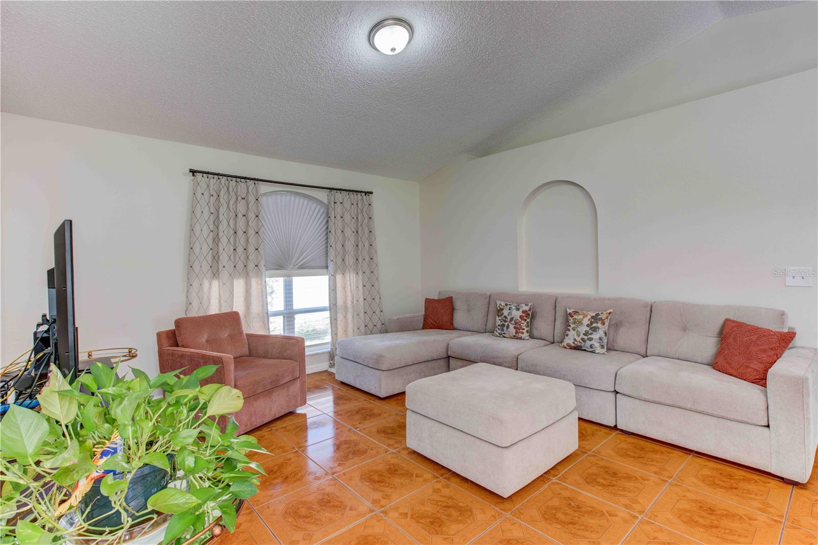 Image 3 of 23 For 762 Toulon Drive