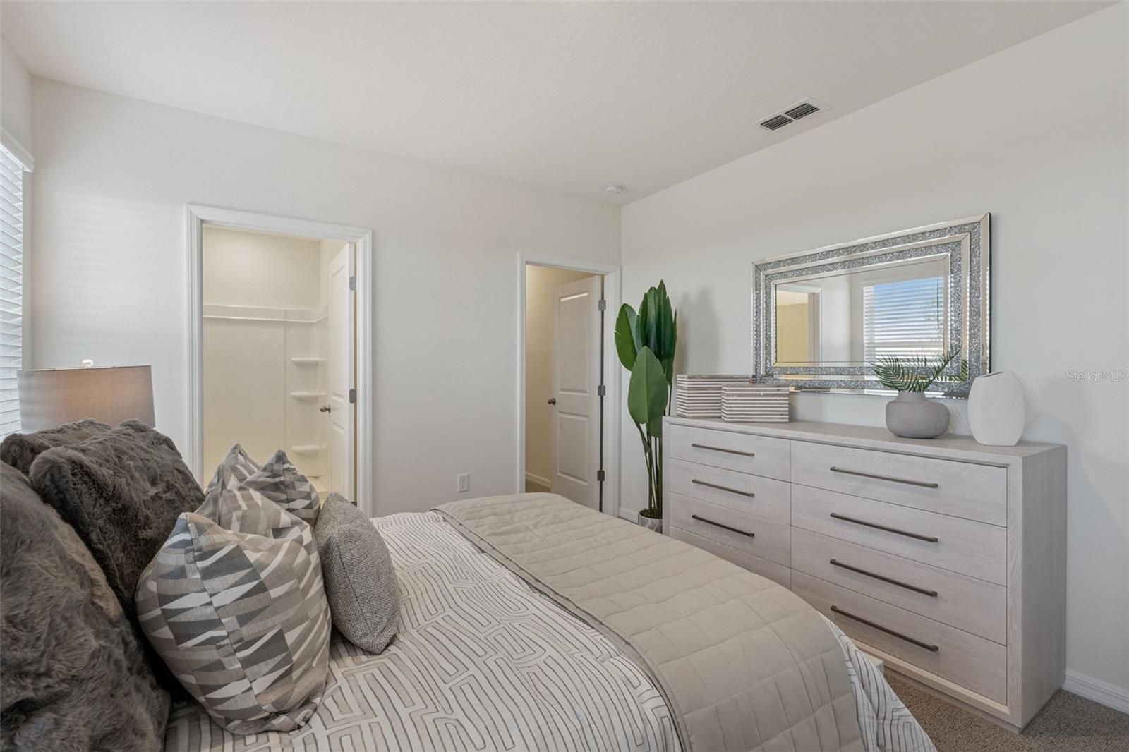 Image 16 of 27 For 802 Ambleside Drive