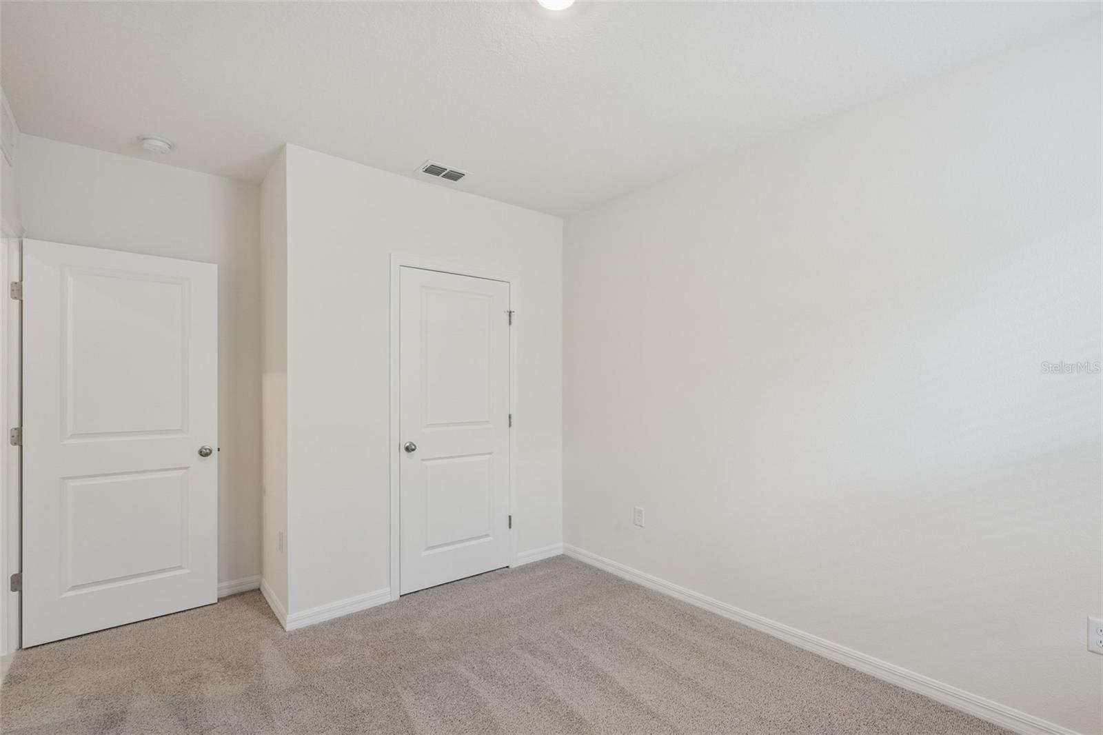 Image 22 of 27 For 802 Ambleside Drive