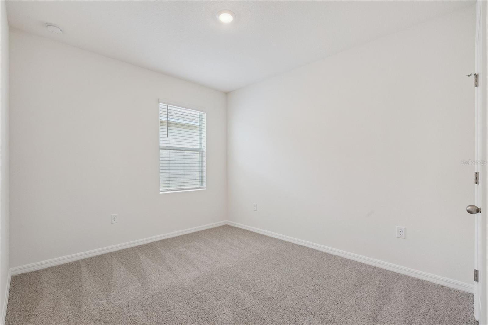 Image 25 of 27 For 802 Ambleside Drive