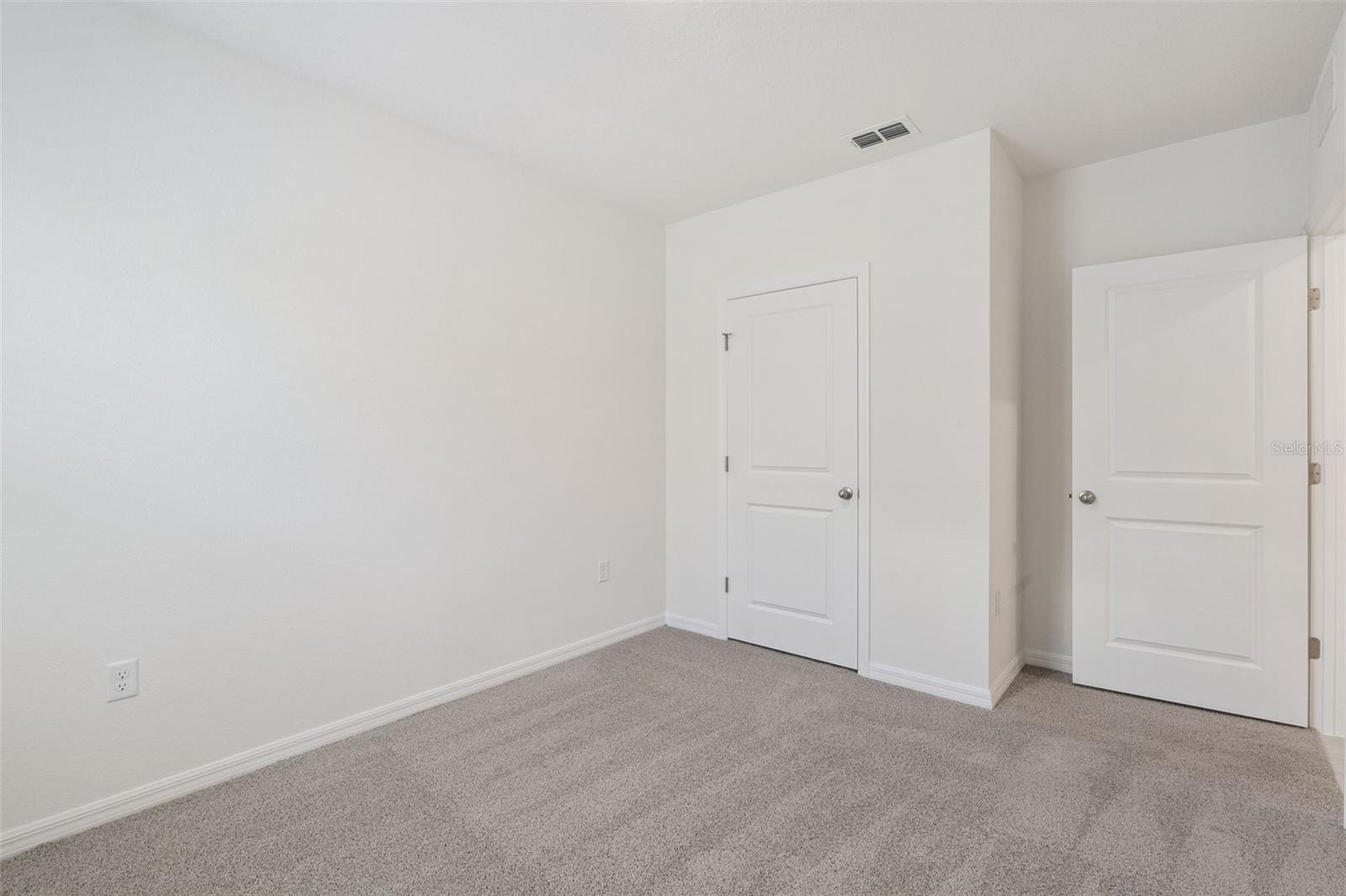 Image 26 of 27 For 802 Ambleside Drive