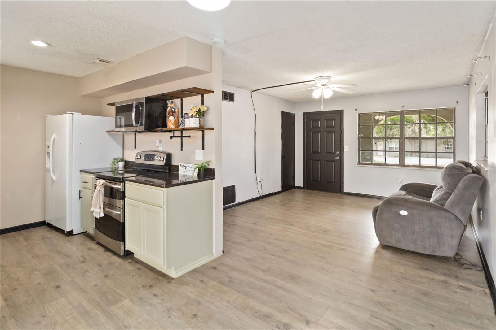 Image 8 of 28 For 608 Dora Avenue