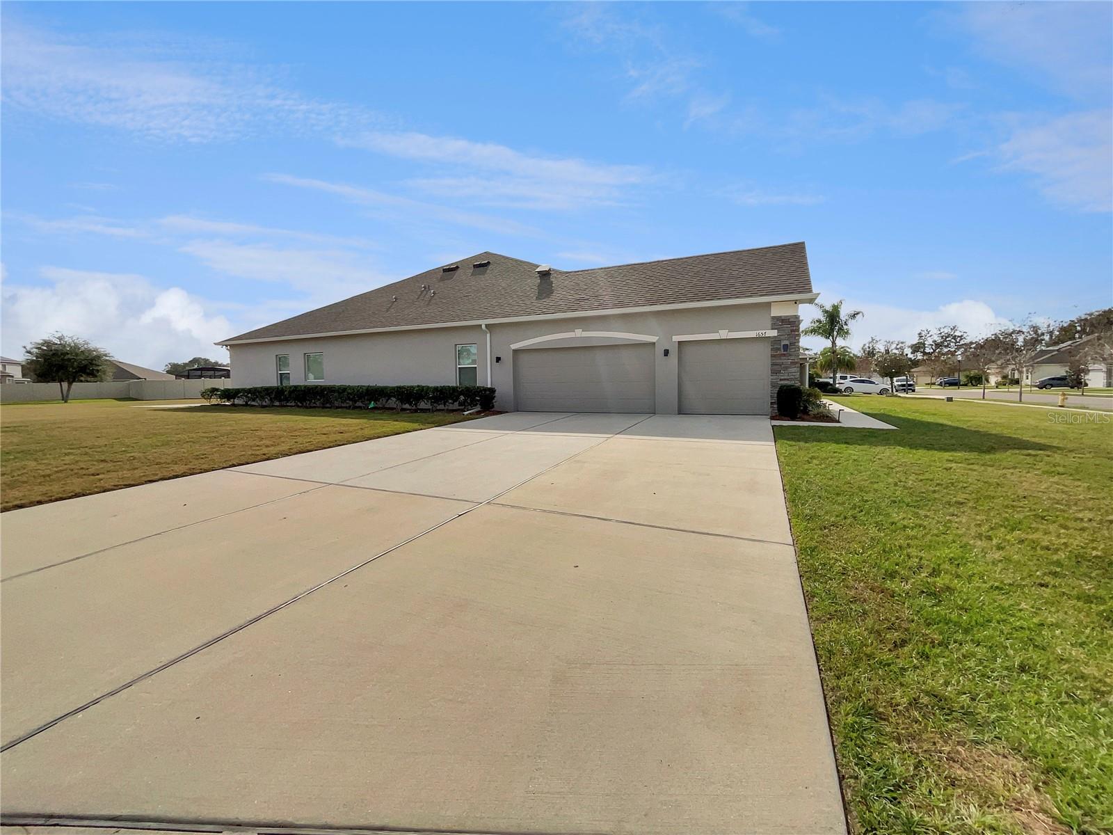 Details for 1657 Marsh Pointe Drive, CLERMONT, FL 34711