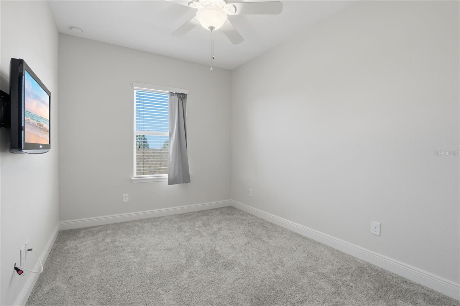 Image 25 of 42 For 15519 Honeybell Drive