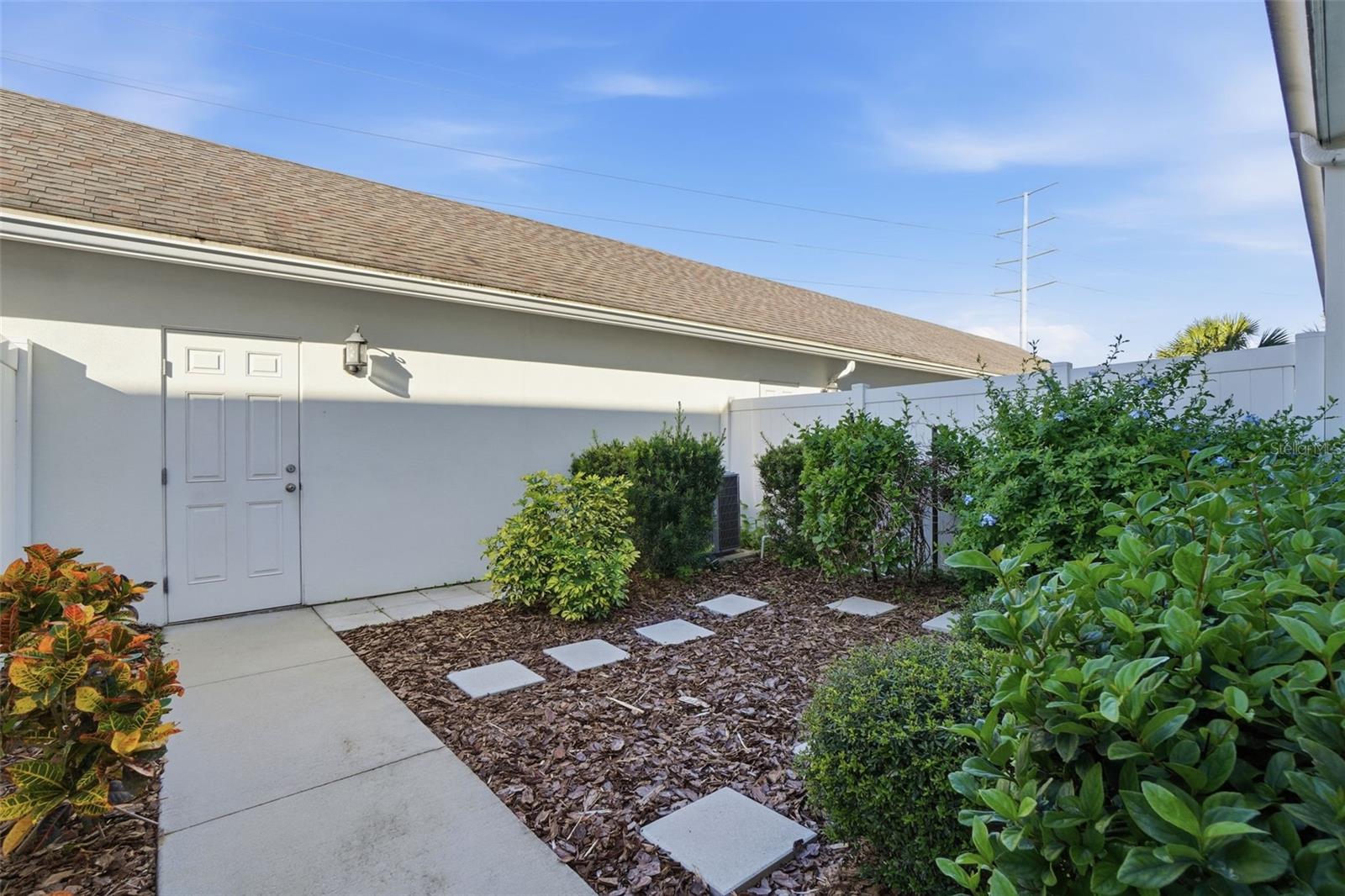 Image 29 of 42 For 15519 Honeybell Drive