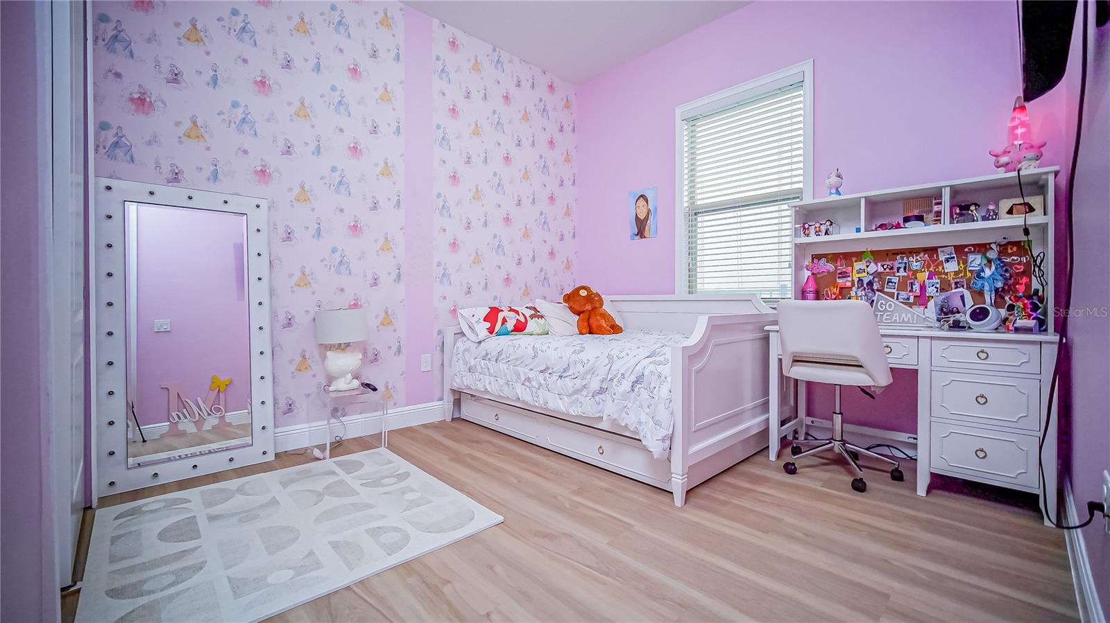 Image 12 of 34 For 13213 Woodford Street