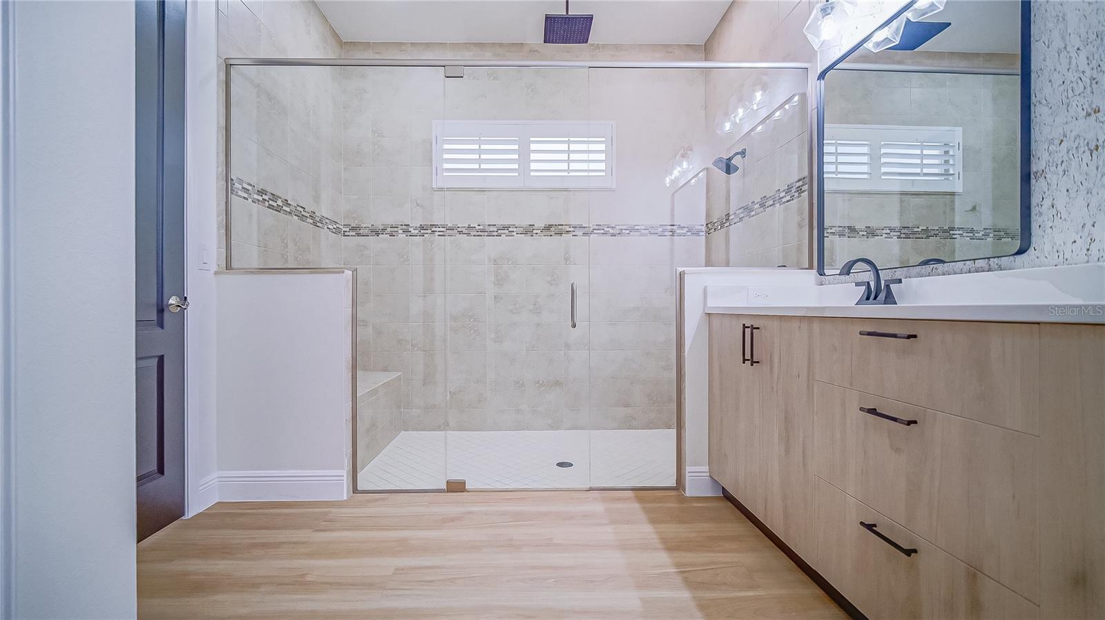 Image 16 of 34 For 13213 Woodford Street