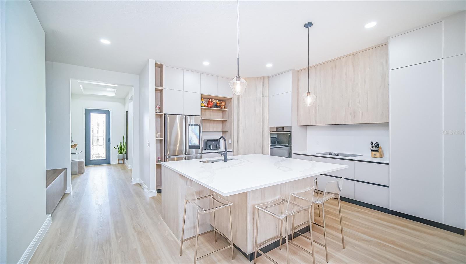 Image 6 of 34 For 13213 Woodford Street