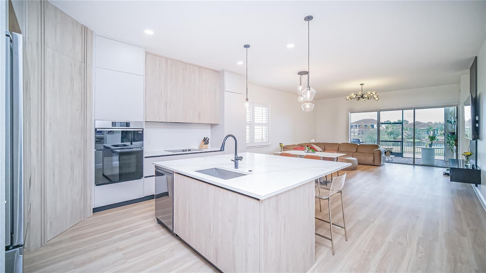 Image 7 of 34 For 13213 Woodford Street