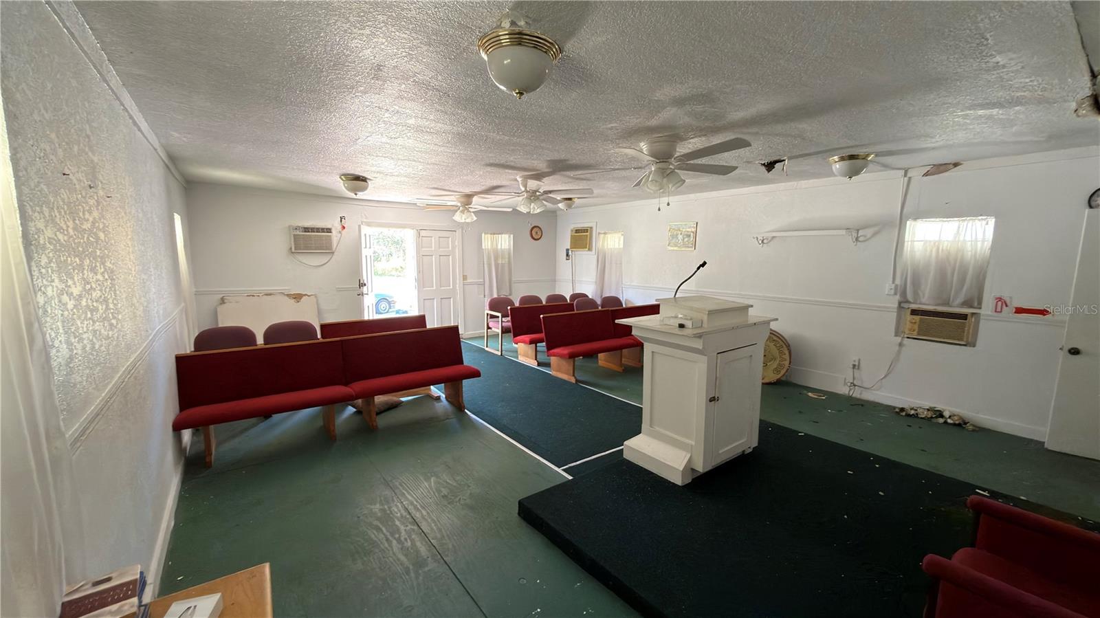 Image 13 of 18 For 1121 Adelle Avenue