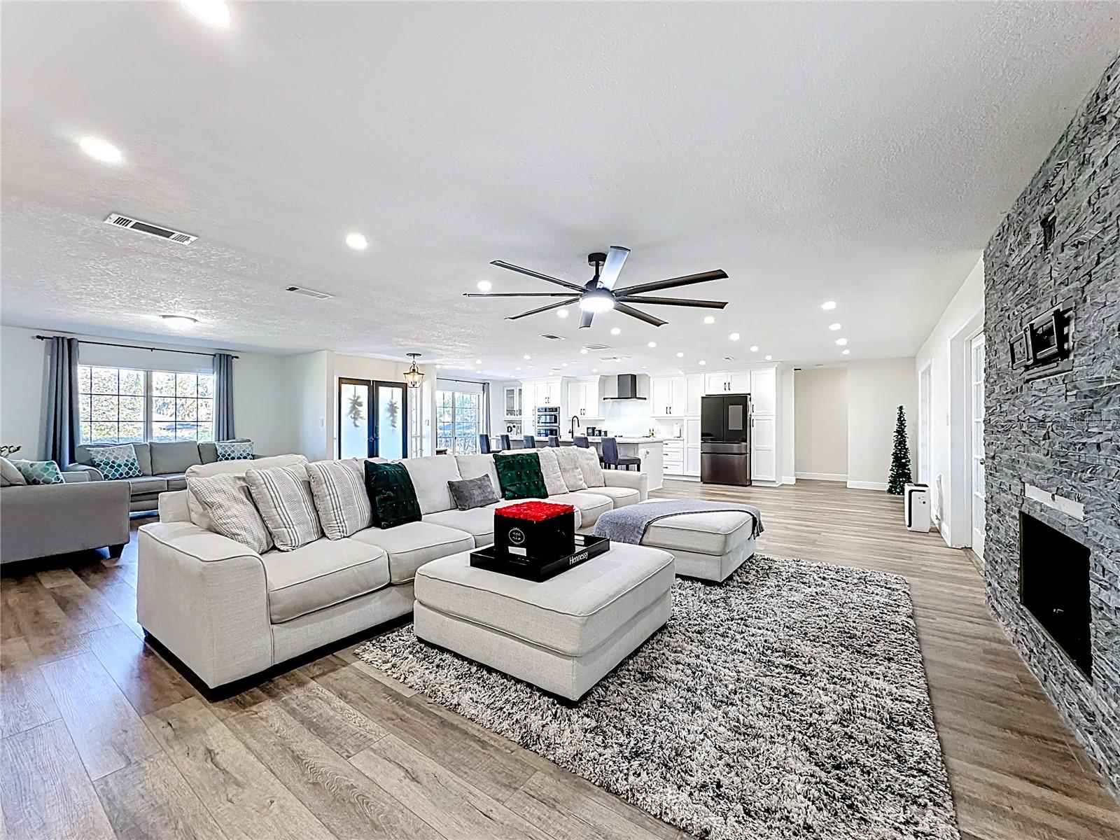 Image 10 of 67 For 1000 Errol Parkway