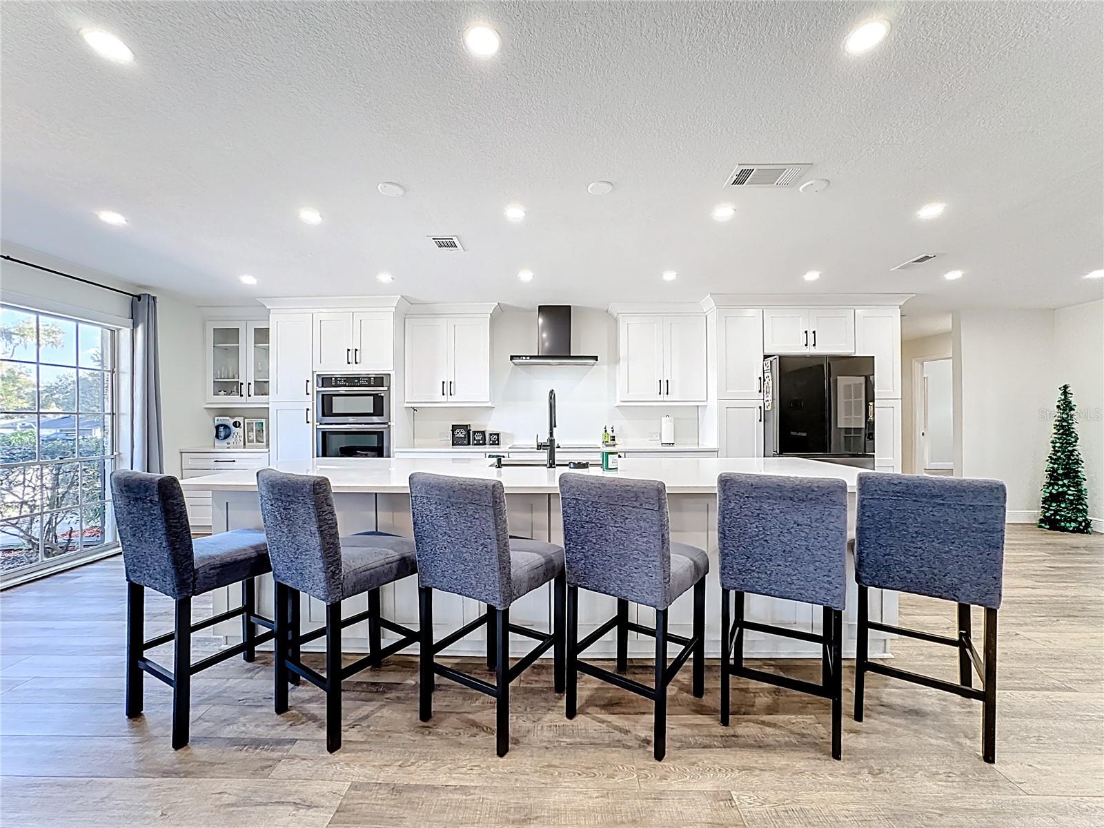 Image 14 of 67 For 1000 Errol Parkway