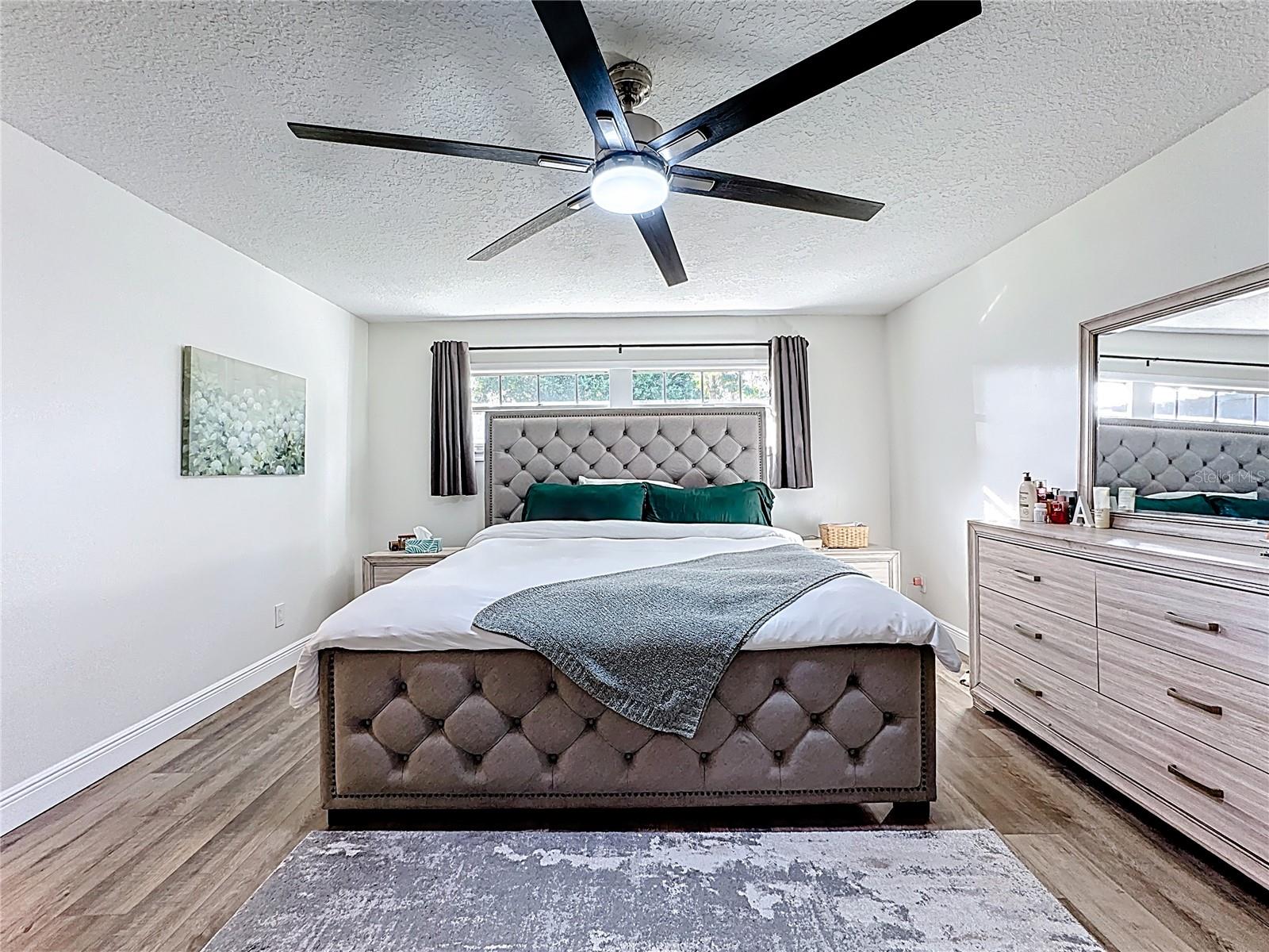 Image 29 of 67 For 1000 Errol Parkway