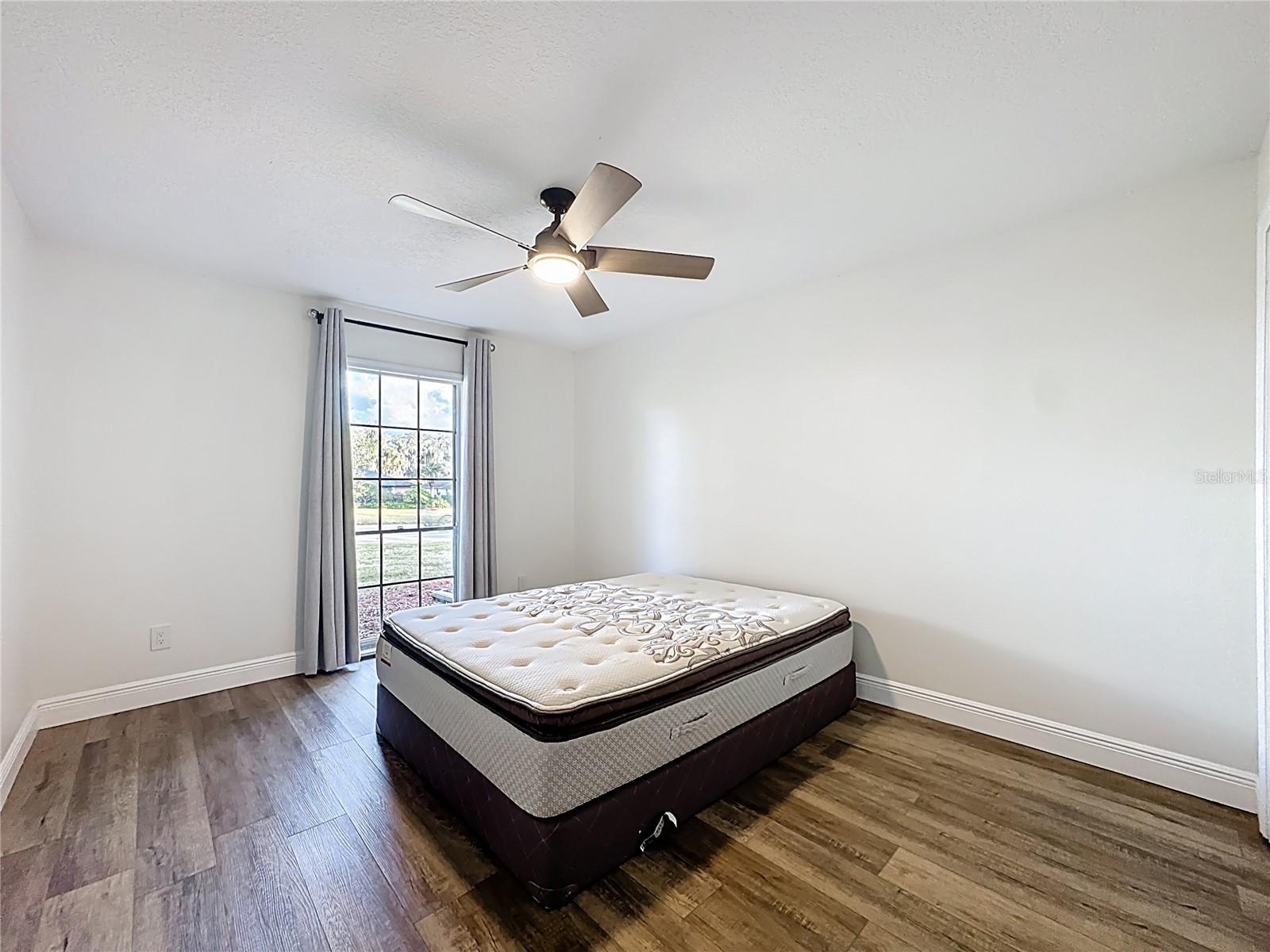 Image 40 of 67 For 1000 Errol Parkway