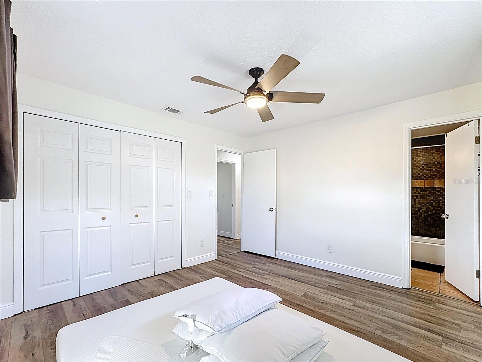 Image 53 of 67 For 1000 Errol Parkway