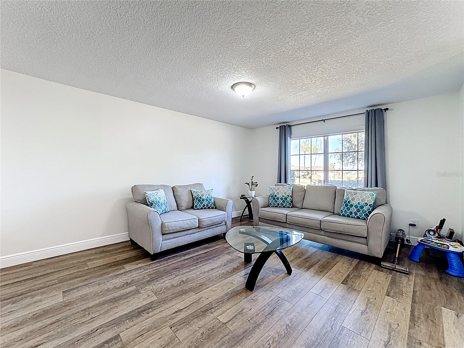 Image 6 of 67 For 1000 Errol Parkway