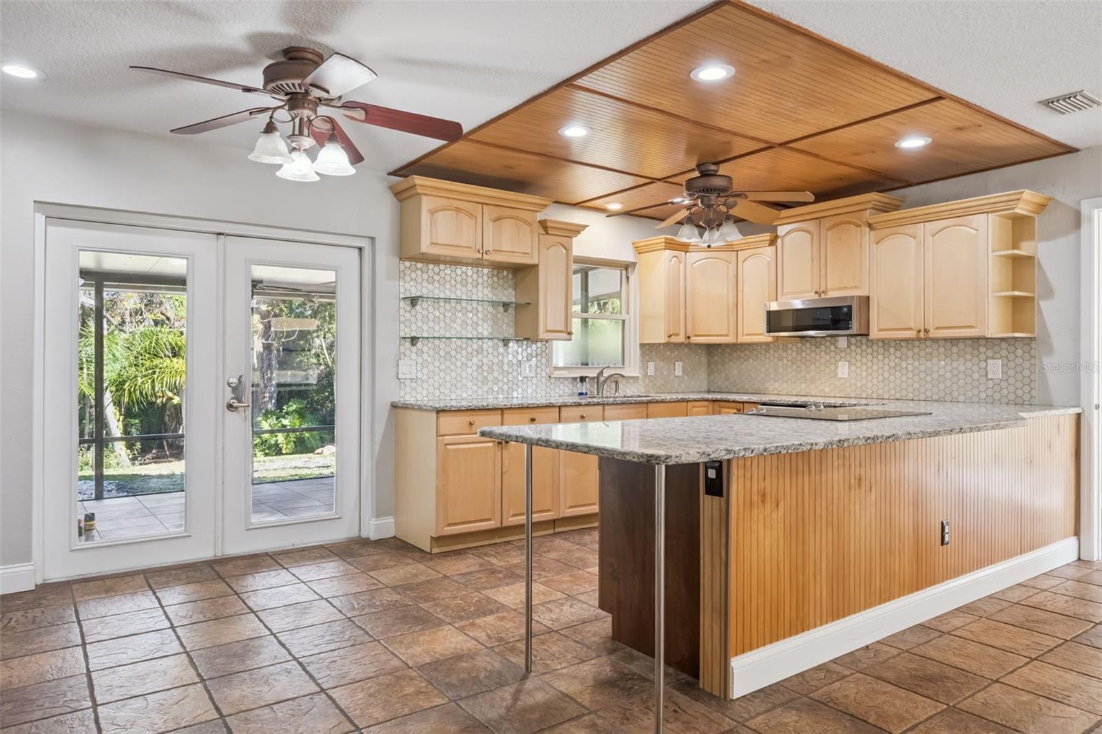 Image 6 of 20 For 111 Pineapple Court