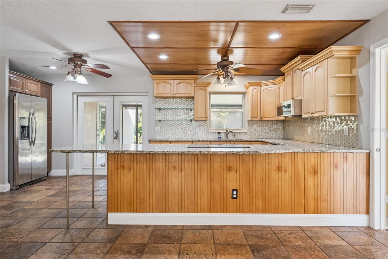 Image 7 of 20 For 111 Pineapple Court