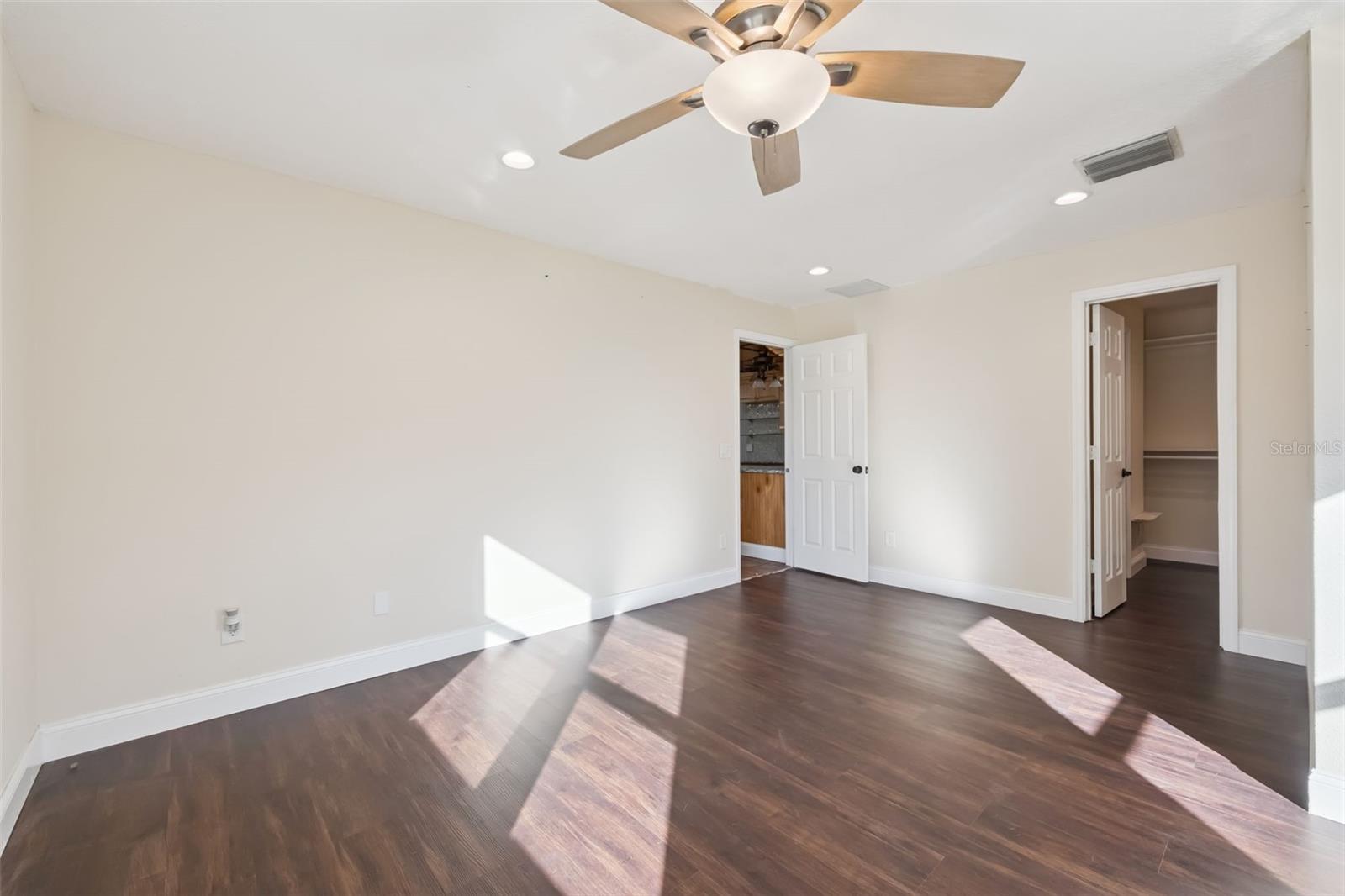 Image 9 of 20 For 111 Pineapple Court