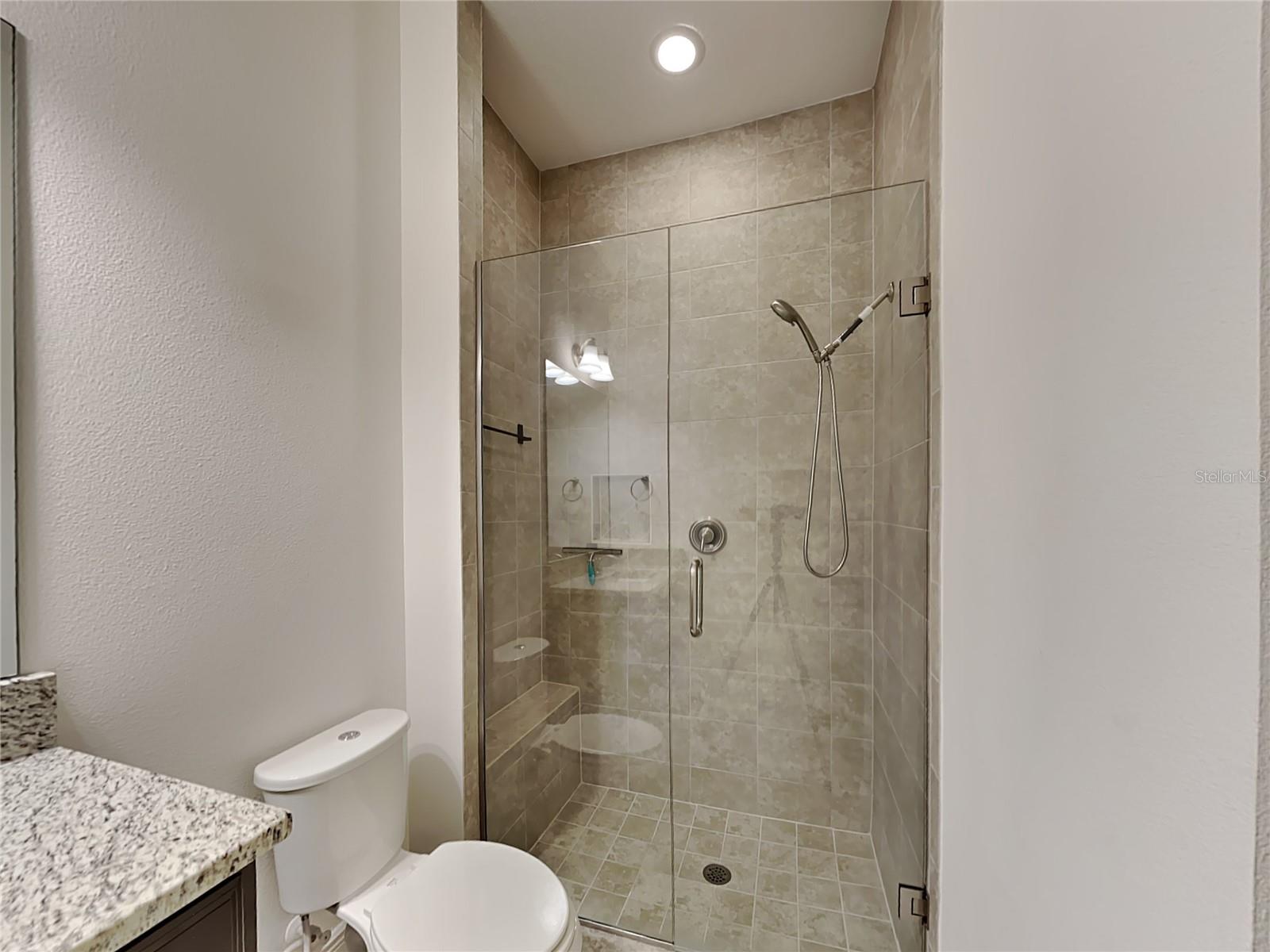 Image 14 of 17 For 13219 Oakenshaw Lane