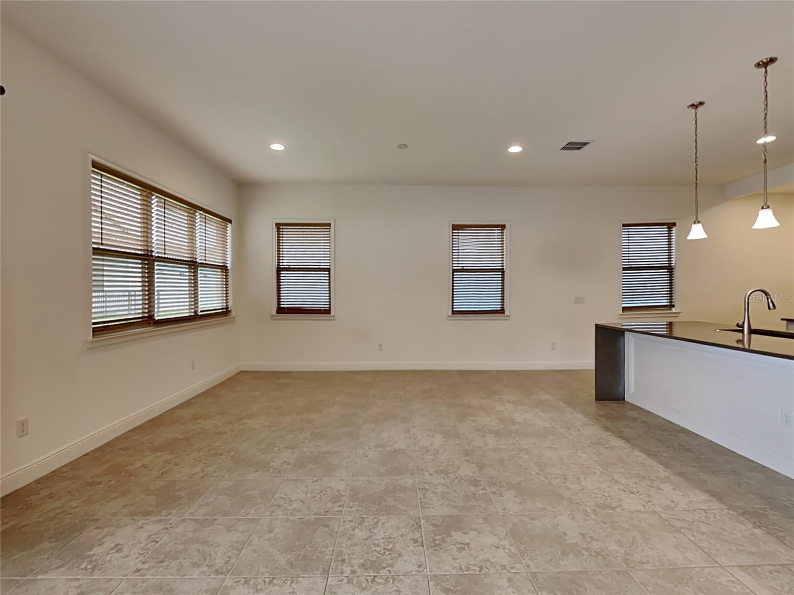 Image 7 of 17 For 13219 Oakenshaw Lane