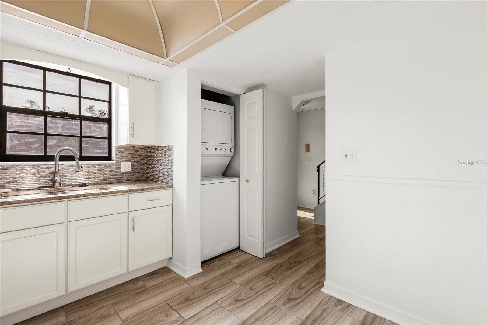 Image 10 of 24 For 2250 Palmetto Avenue I-11