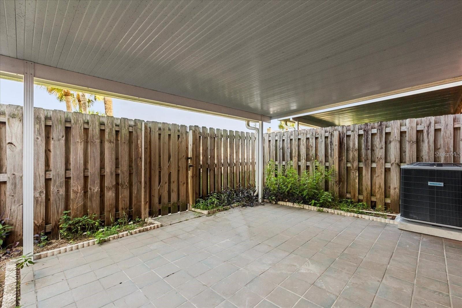 Image 20 of 24 For 2250 Palmetto Avenue I-11