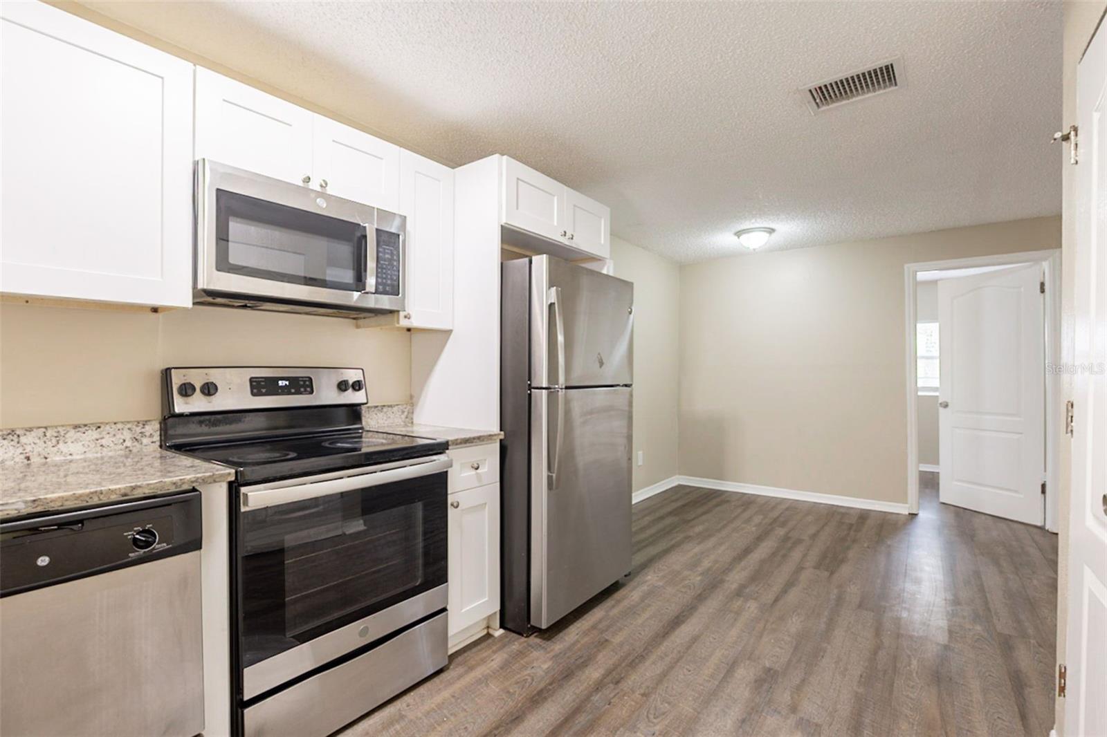 Image 10 of 32 For 2115 Ellicott Street