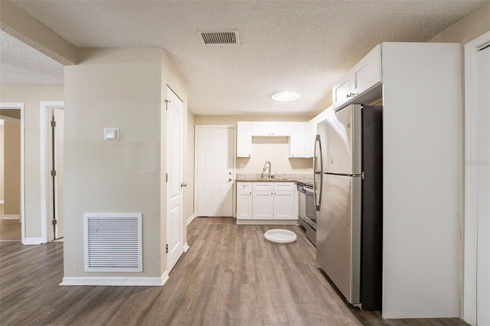 Image 6 of 32 For 2115 Ellicott Street