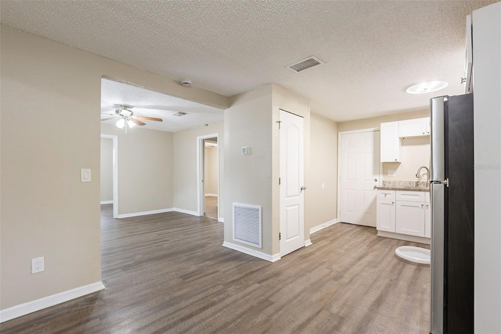 Image 7 of 32 For 2115 Ellicott Street