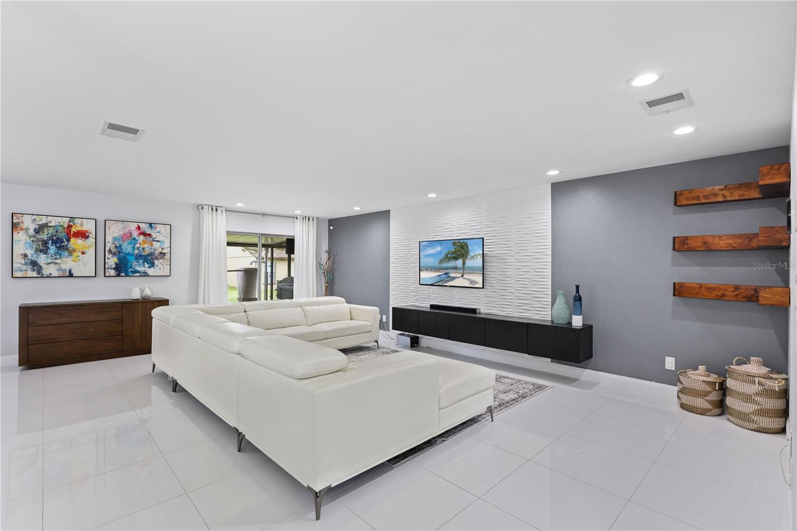 Image 21 of 50 For 10303 Lollipop Lane