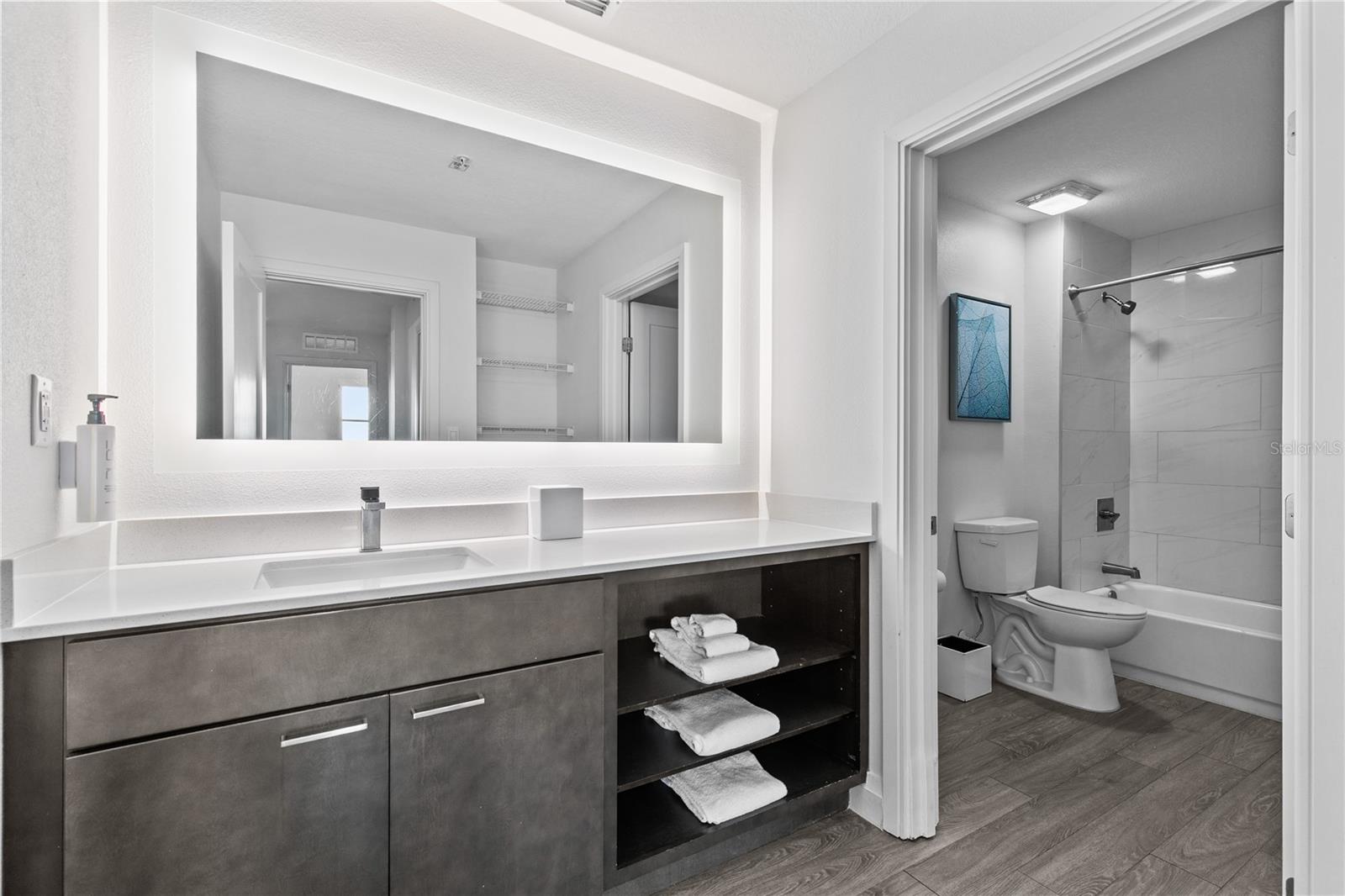 Image 13 of 26 For 14501 Grove Resort Avenue 3619