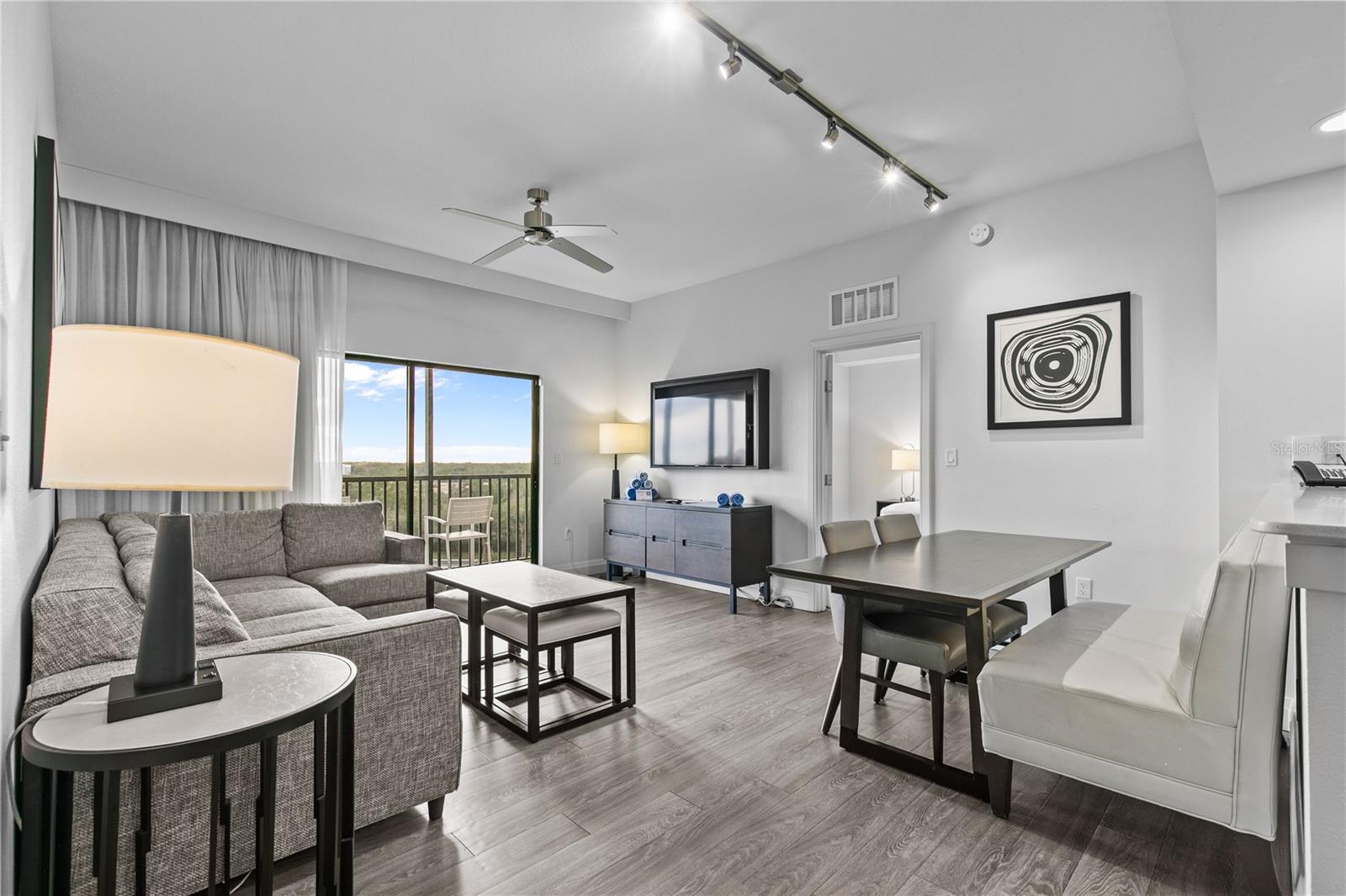 Image 6 of 26 For 14501 Grove Resort Avenue 3619