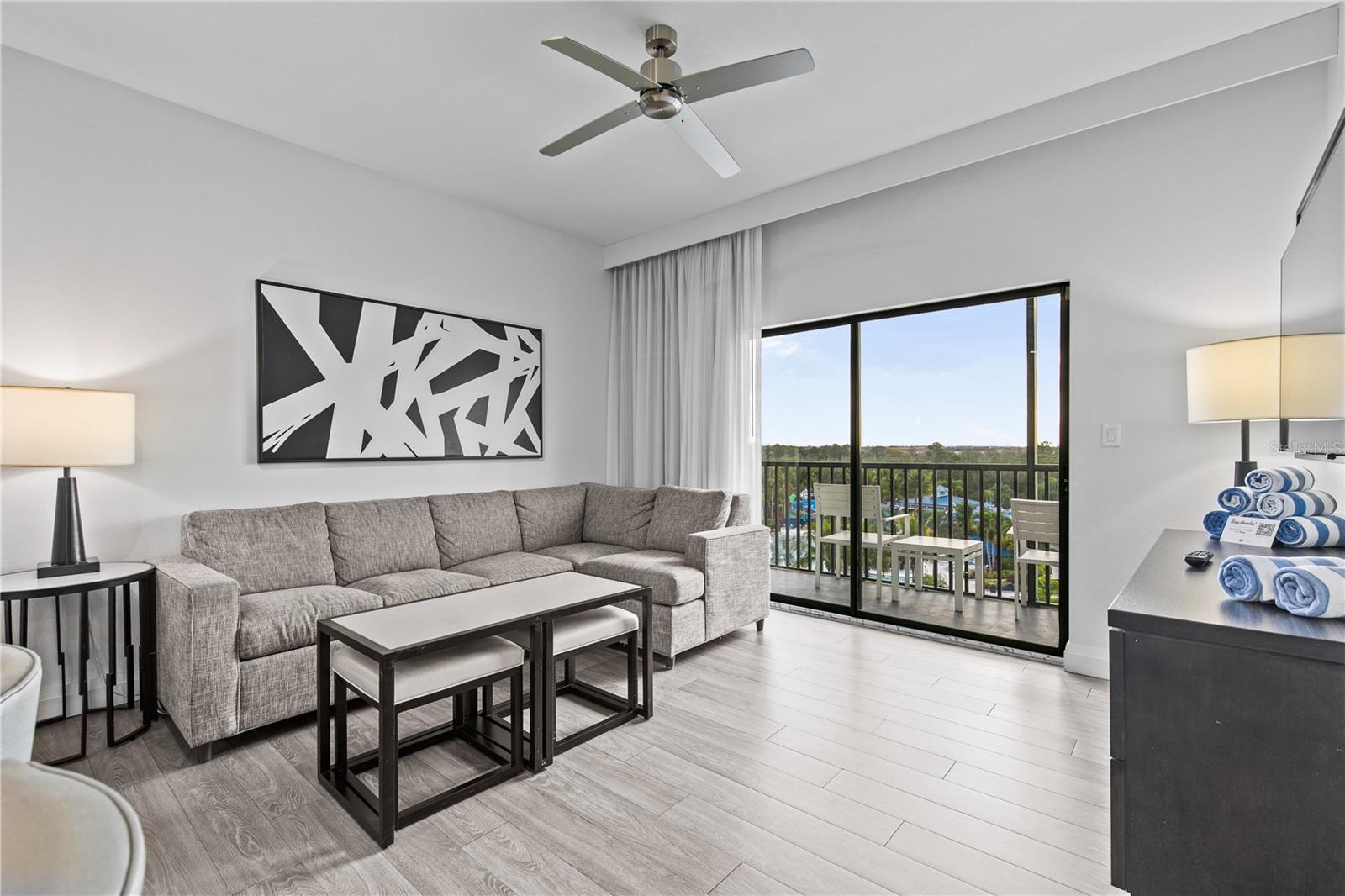 Image 7 of 26 For 14501 Grove Resort Avenue 3619