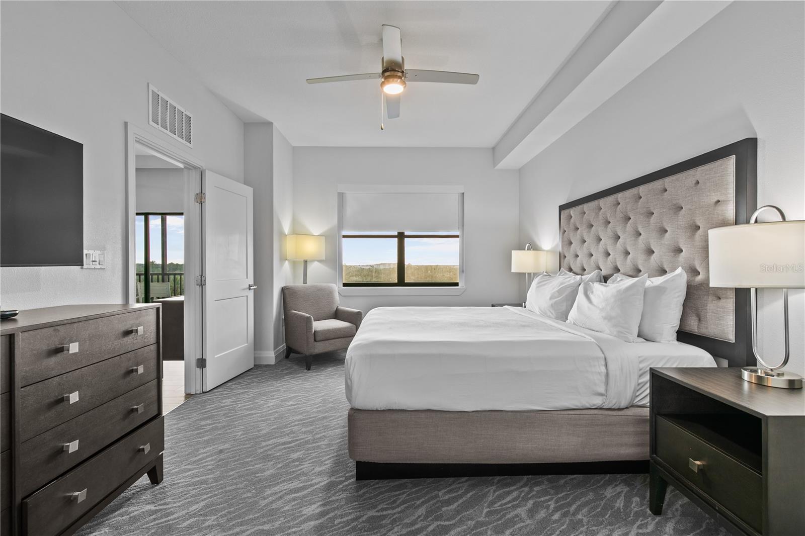 Image 8 of 26 For 14501 Grove Resort Avenue 3619