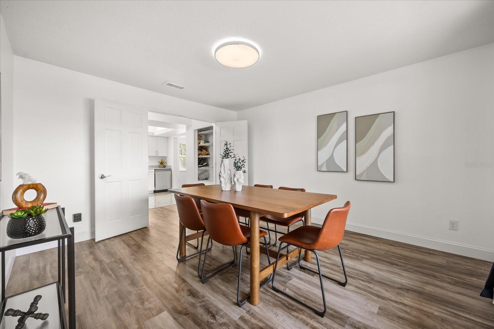 Image 5 of 25 For 5117 Stratemeyer Drive