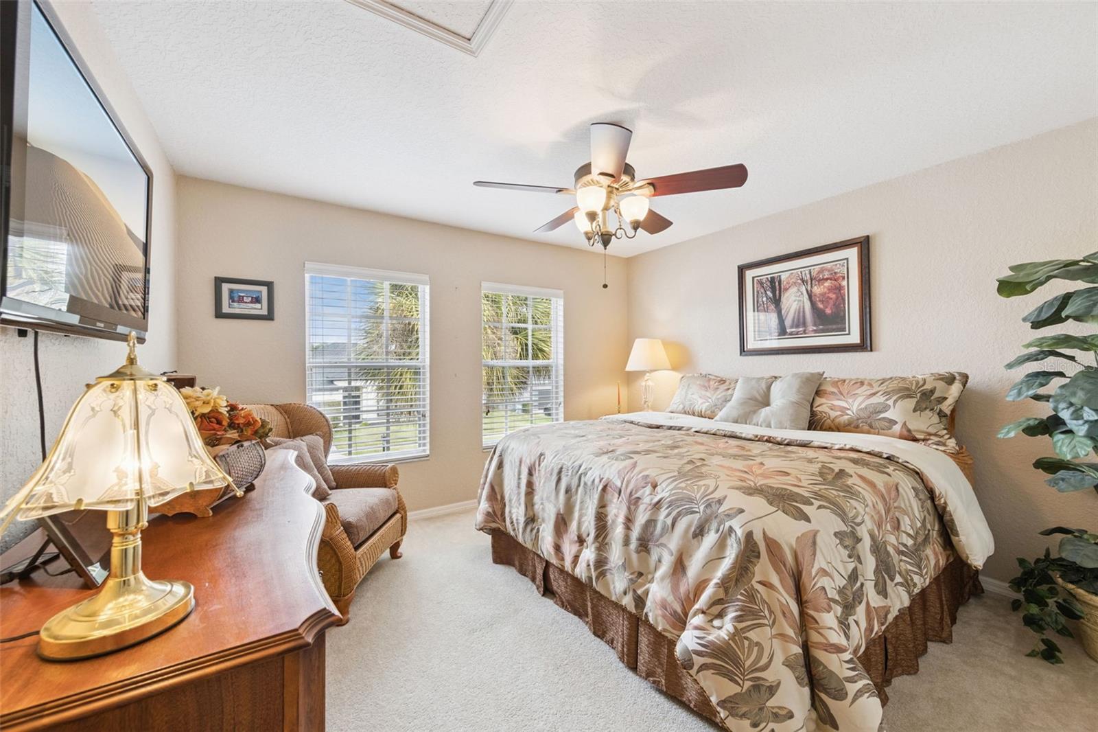 Image 16 of 35 For 393 Lake Amberleigh Drive