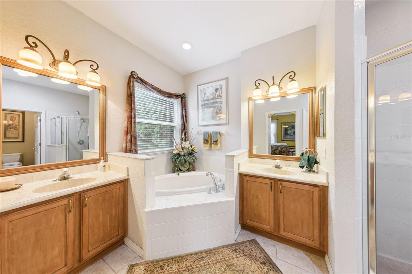 Image 21 of 35 For 393 Lake Amberleigh Drive