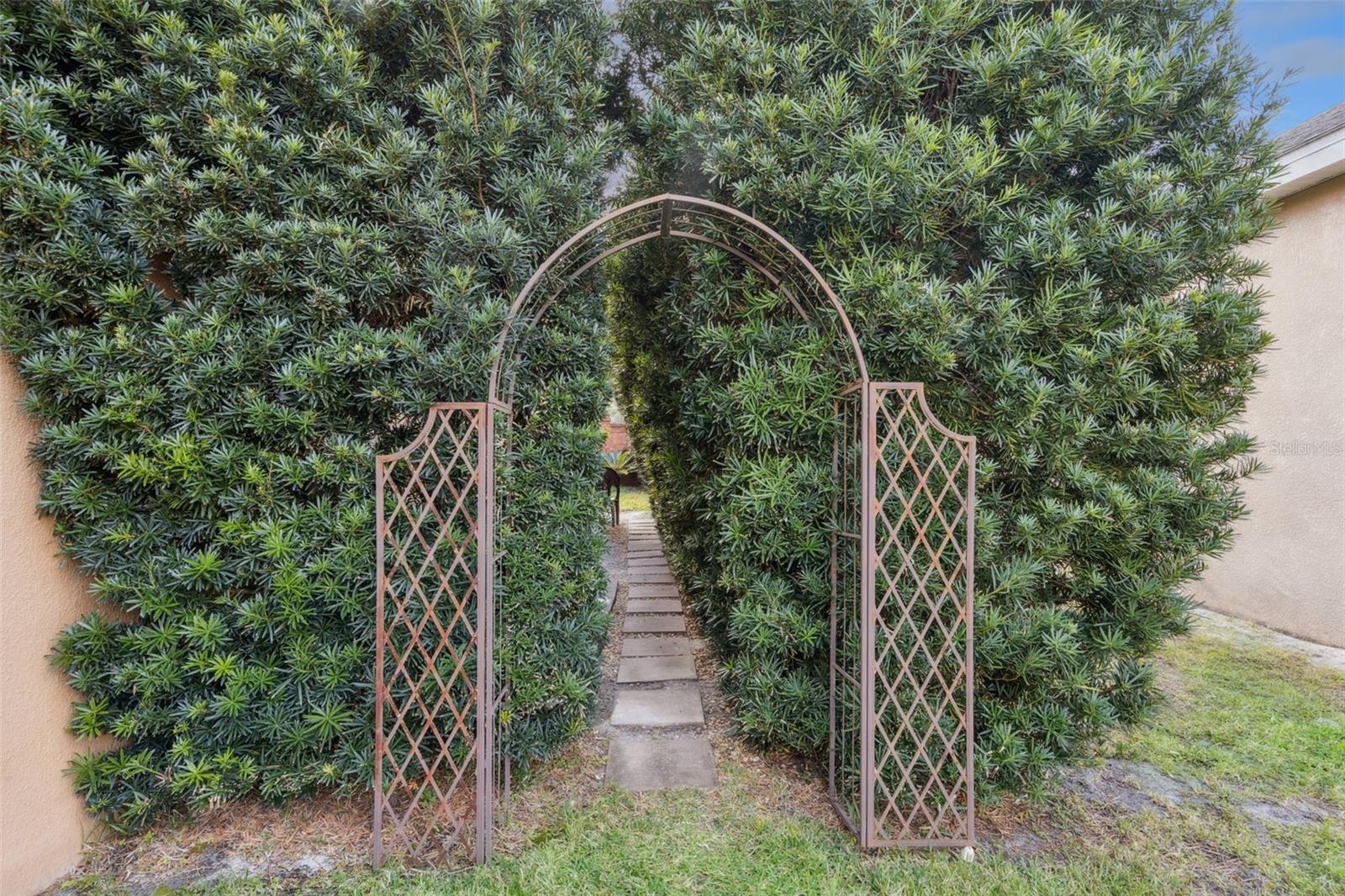 Image 27 of 35 For 393 Lake Amberleigh Drive