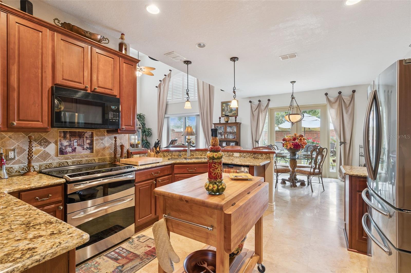 Image 9 of 35 For 393 Lake Amberleigh Drive