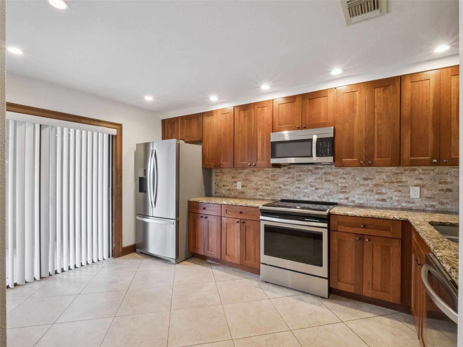 Image 10 of 43 For 1055 Kensington Park Drive 710